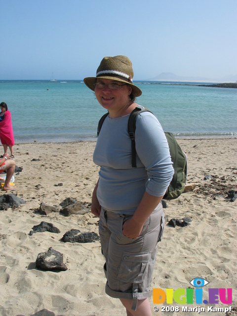 28067 Jenni at playa de la Concha